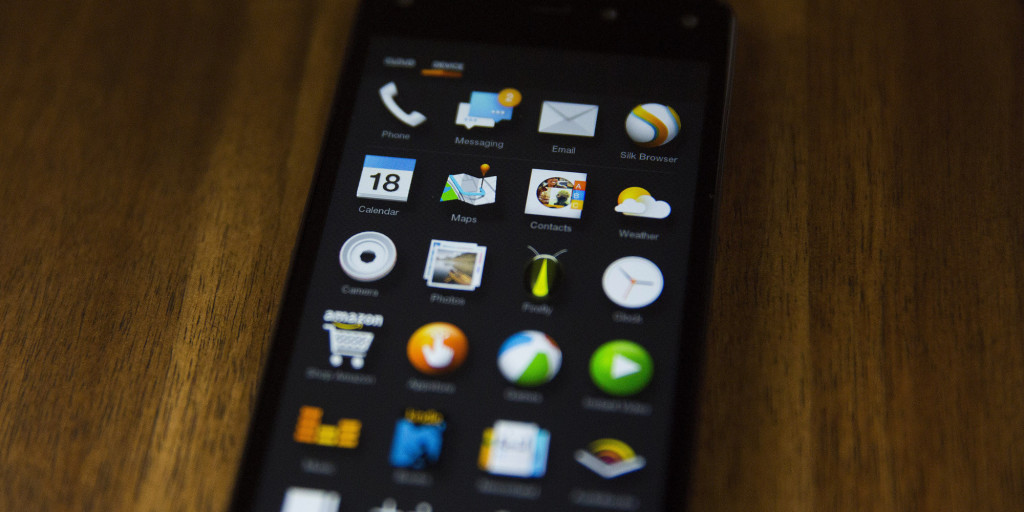 Amazon CEO Bezos Introduces Smartphone to Take on Apple, Samsung