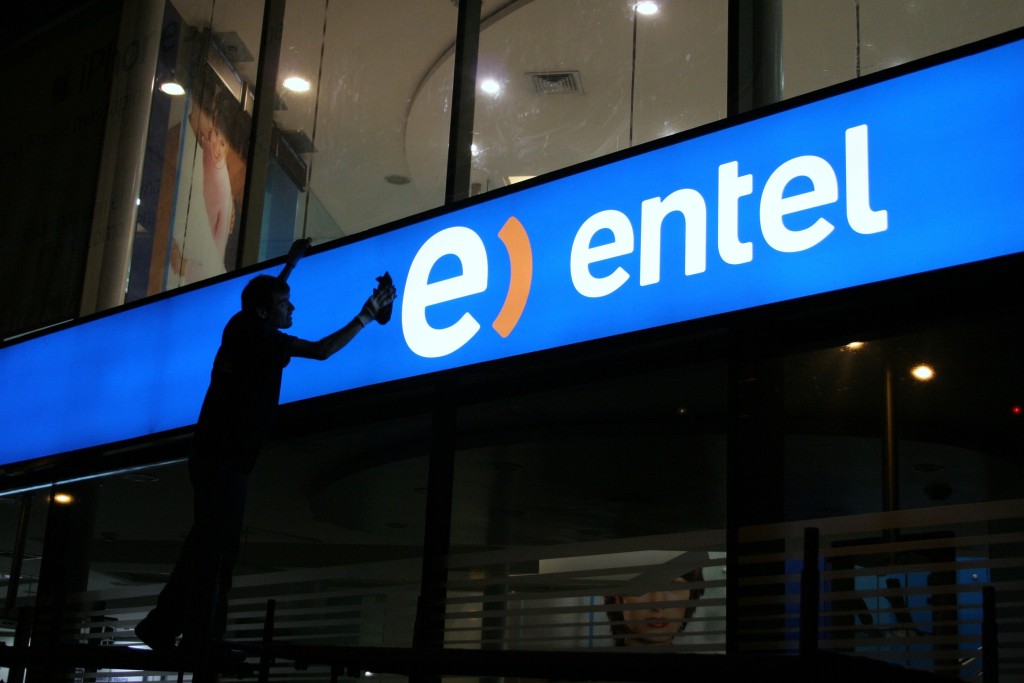 [Actualizado] Entel sufre caída en su servicio móvil por corte de fibra óptica