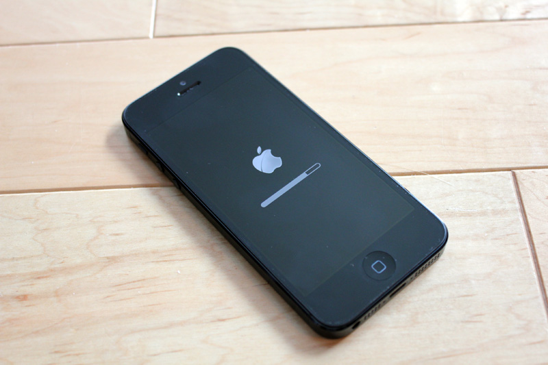 Apple vuelve a lanzar iOS 9.3 para modelos antiguos de iPhone