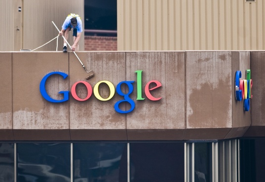 Google está probando un logo coloreado en su barra de búsqueda