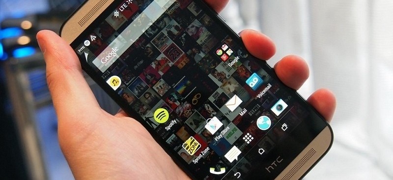 HTC anuncia el One M8s