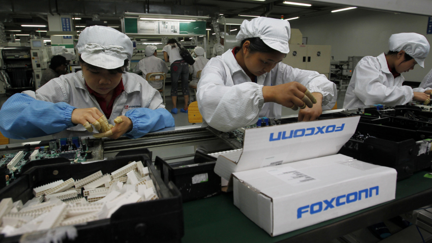 Foxconn adquiere a Sharp por la suma de 6.25 billones de dólares