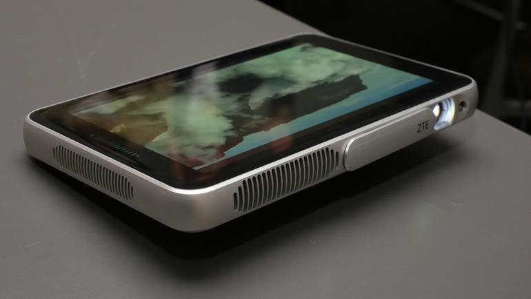 ZTE Spro Plus abre un nuevo concepto de proyector #MWC16