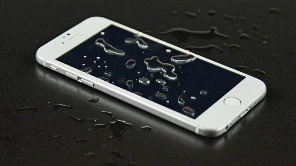 El iPhone 7 tendría resistencia al agua y al polvo