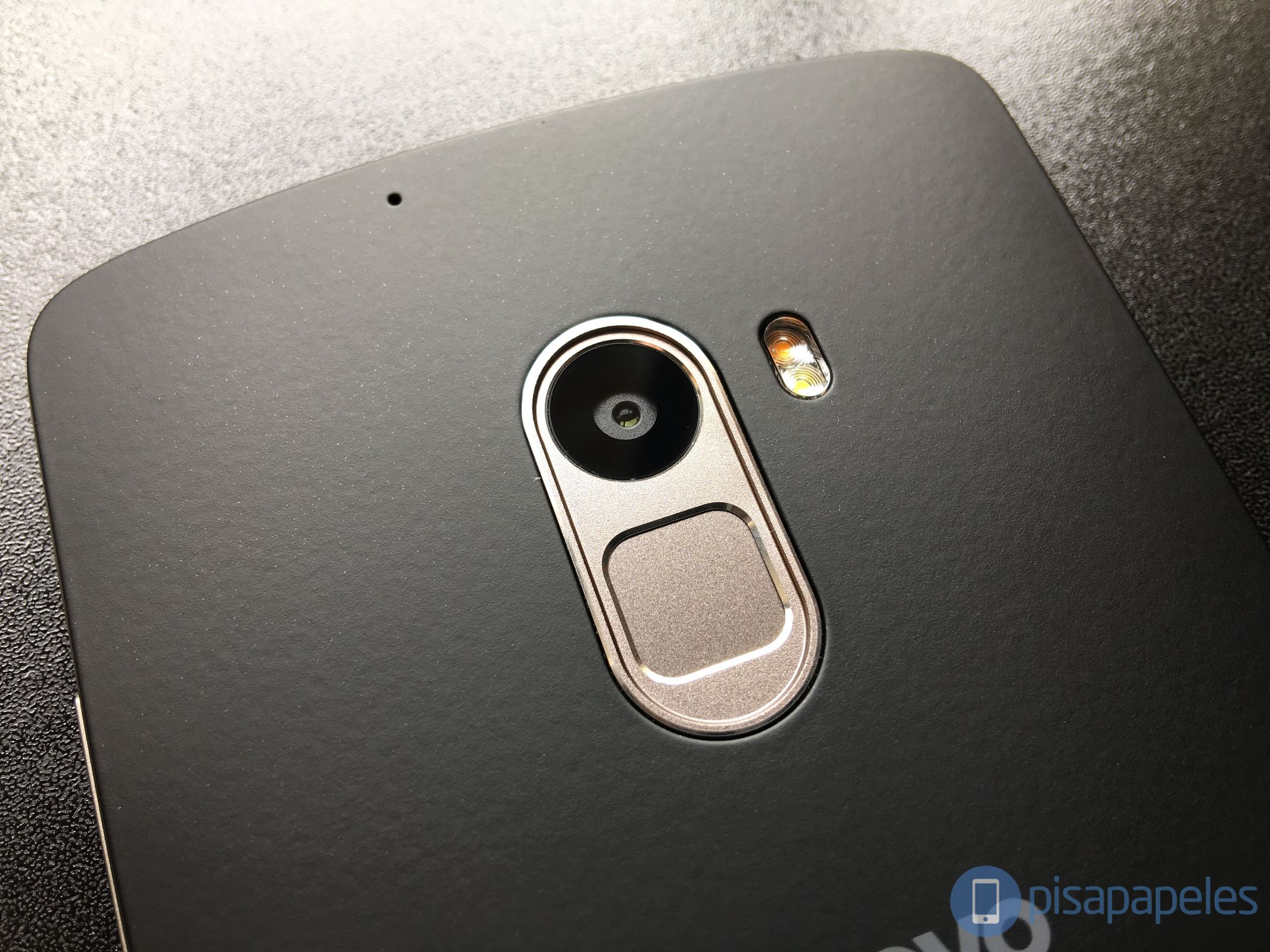 LENOVO A7010 PISAPAPELES.NET_15