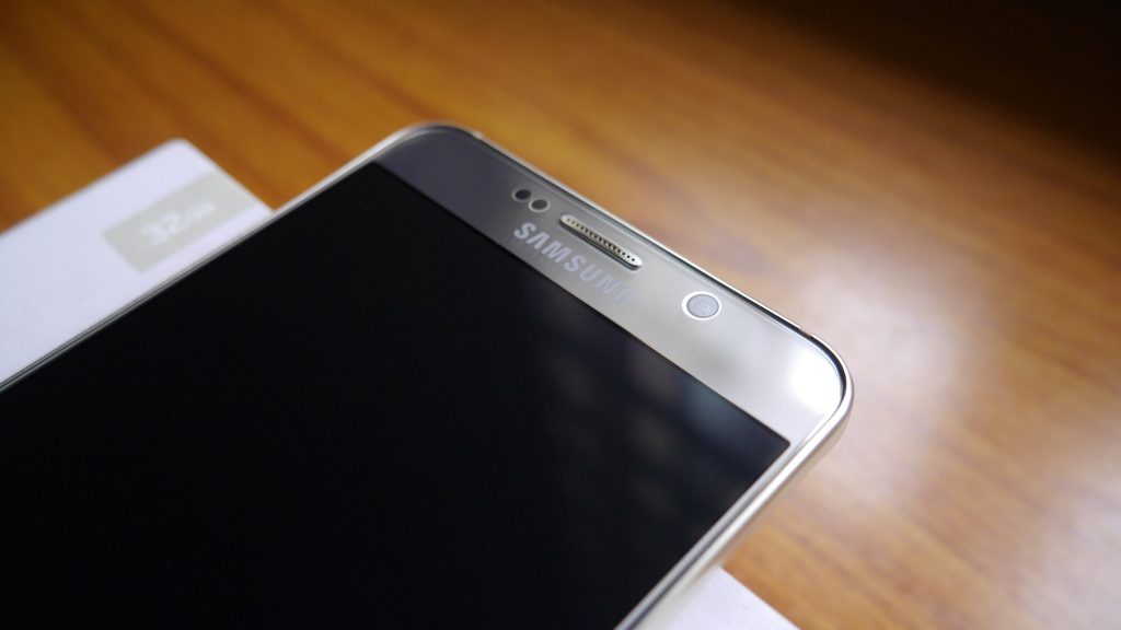 Aparece un supuesto panel frontal del próximo Samsung Galaxy Note 7