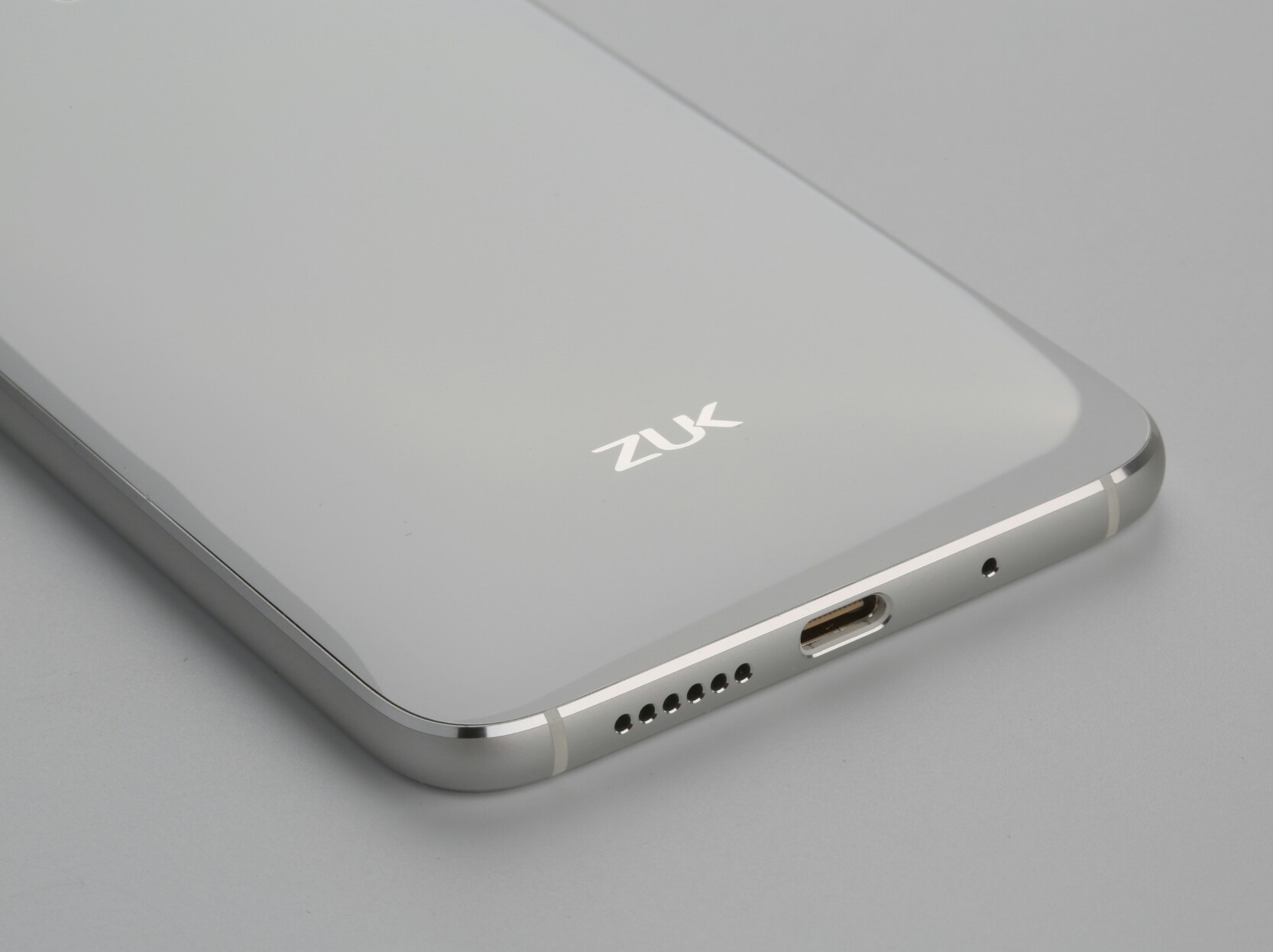 ZUK-portada