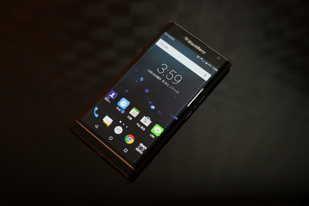 BlackBerry seguirá fabricando smartphones con su propio OS