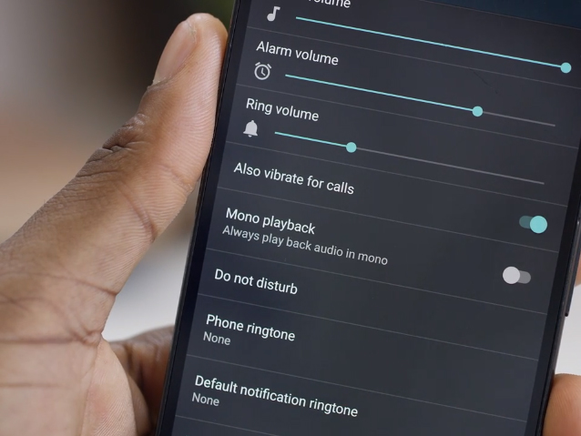Google confirma que no habrá Modo Oscuro en Android Nougat