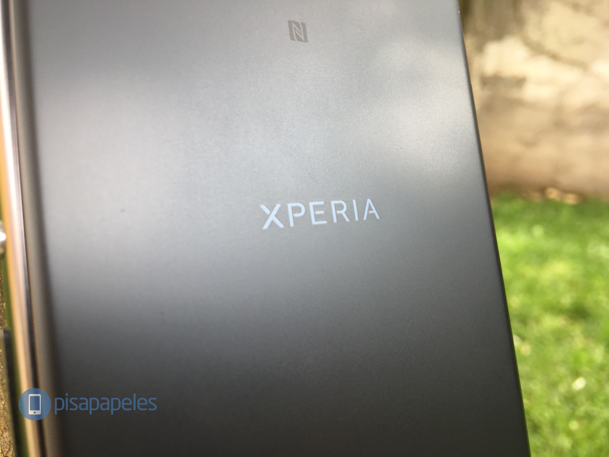 sony-xperia-xa-ultra-pisapapeles-net_14