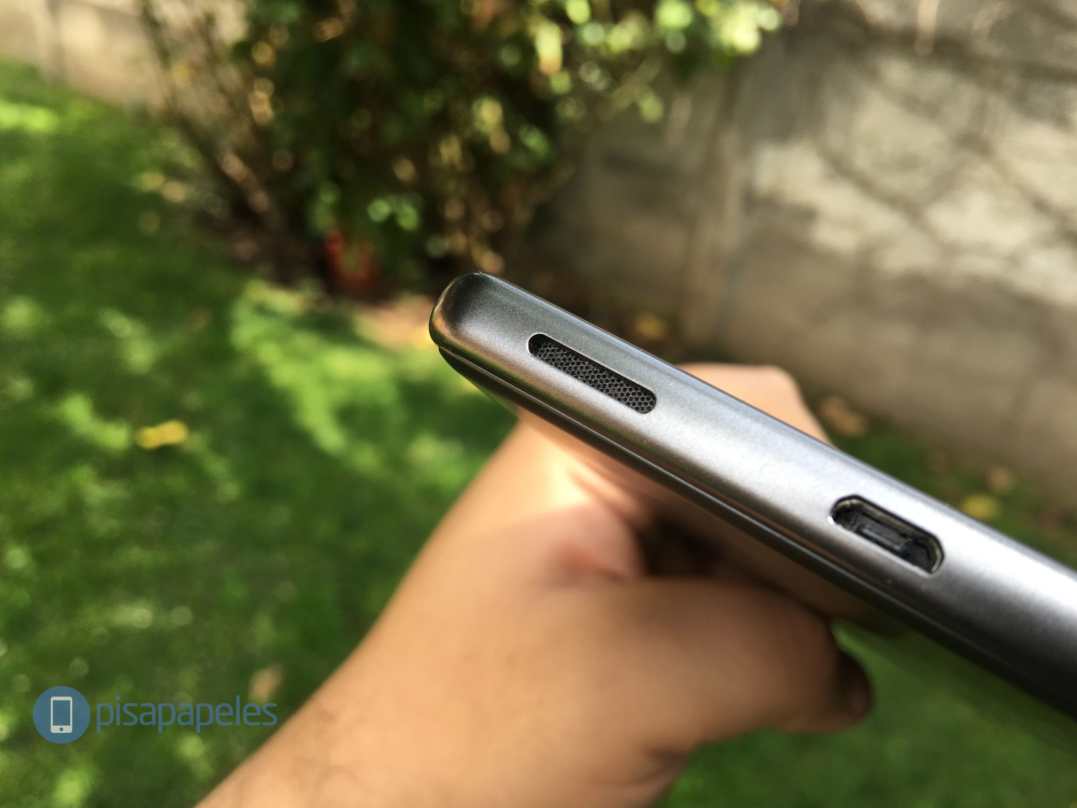 sony-xperia-xa-ultra-pisapapeles-net_6