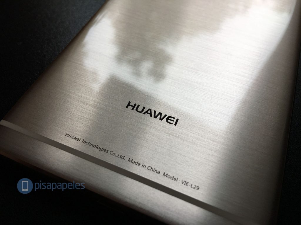 El Huawei P10 llegaría con doble pantalla curva y carga inálambrica