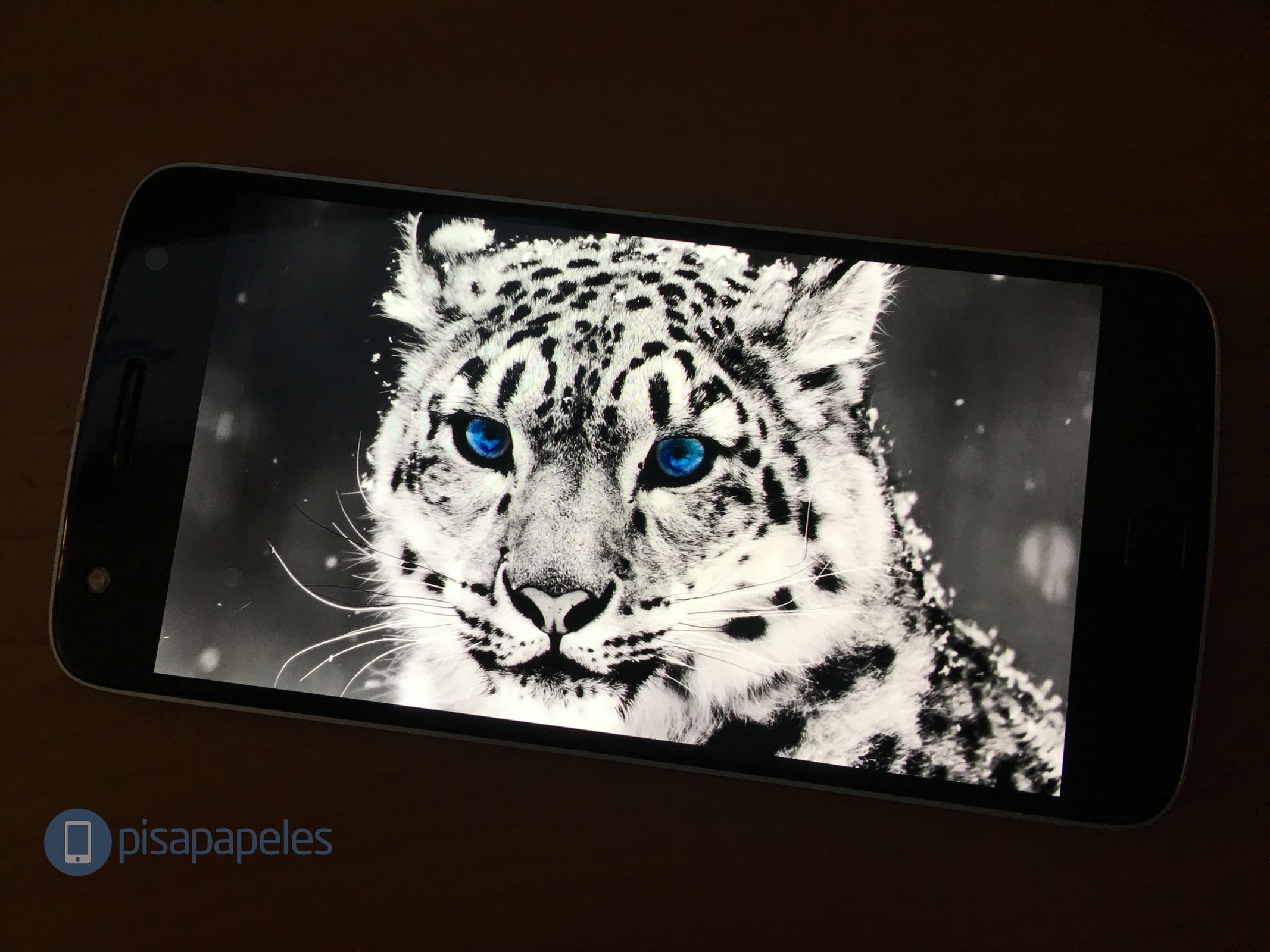 moto-z-play-pisapapeles-net_4