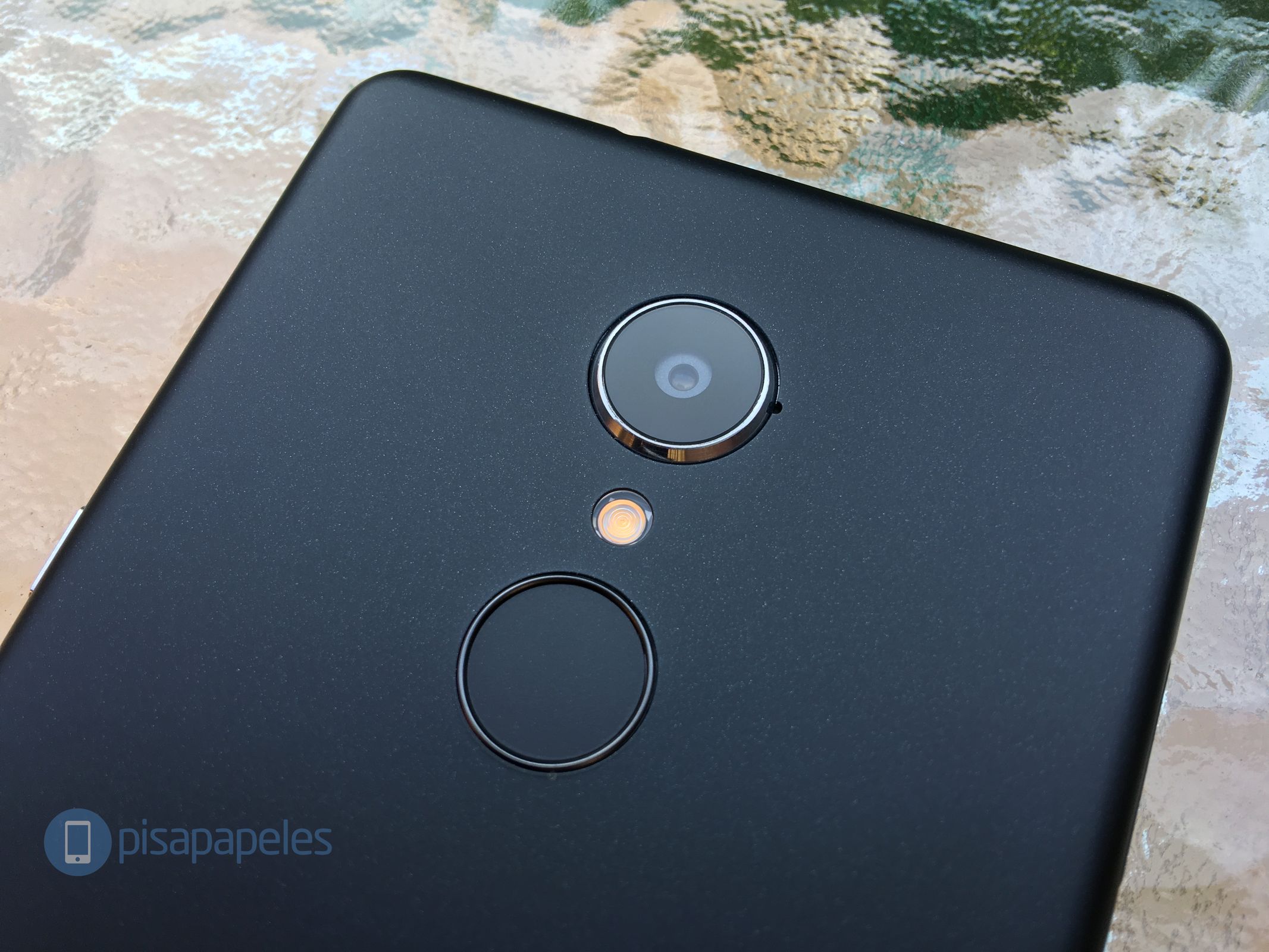 hp-elite-x3-pisapapeles-net_14