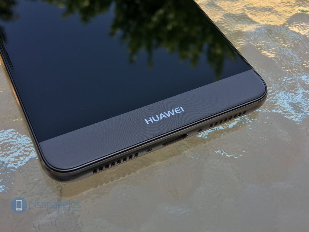 Nueva foto del panel frontal del Huawei Mate 10 Pro aparece confirmando su diseño