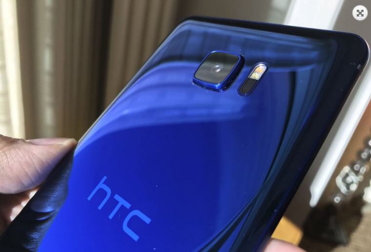 La línea U de HTC no llegará a Chile, al menos por ahora