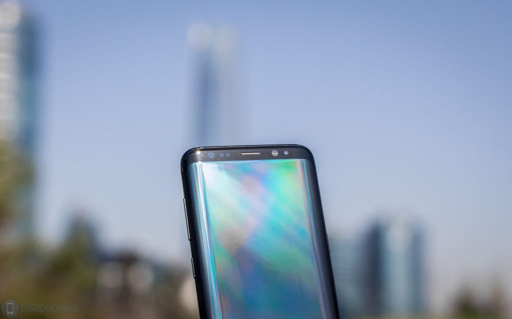 Aparecen filtrados los supuestos paneles frontales de los Galaxy S9 y S9+ de Samsung