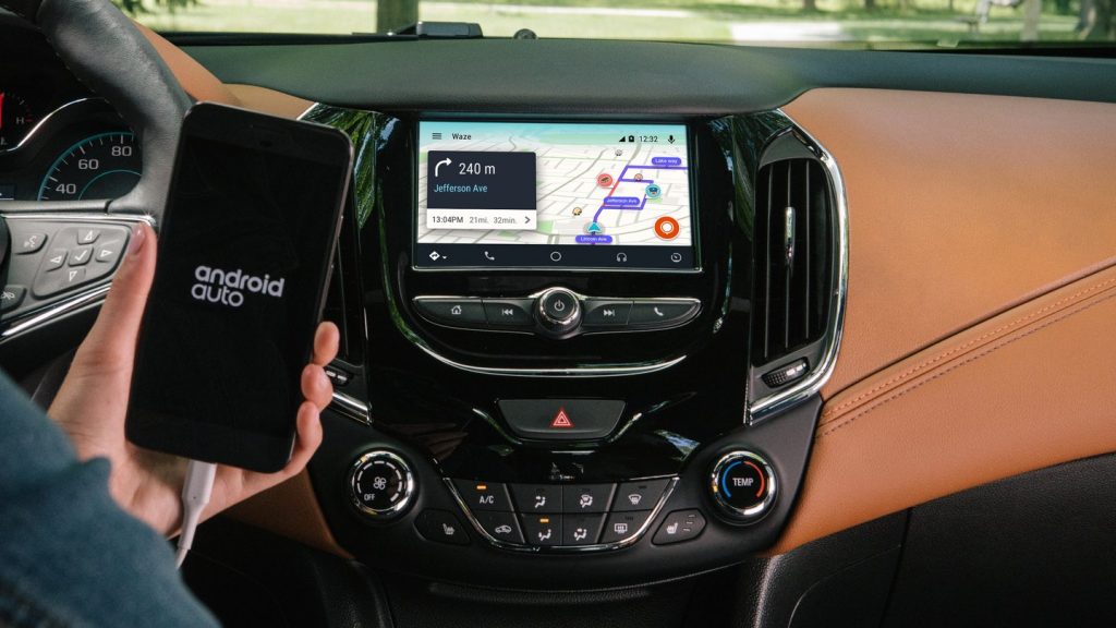 Ya está disponible Waze para Android Auto