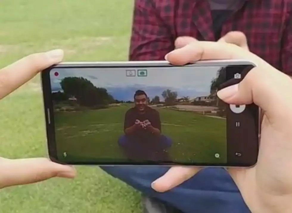 LG muestra como funcionará la segunda pantalla en el V30 y renueva su capa de personalización UX