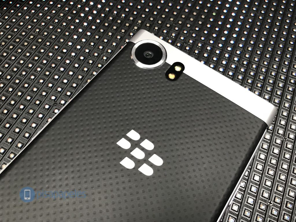 Un nuevo BlackBerry con resistencia al agua será lanzado en octubre