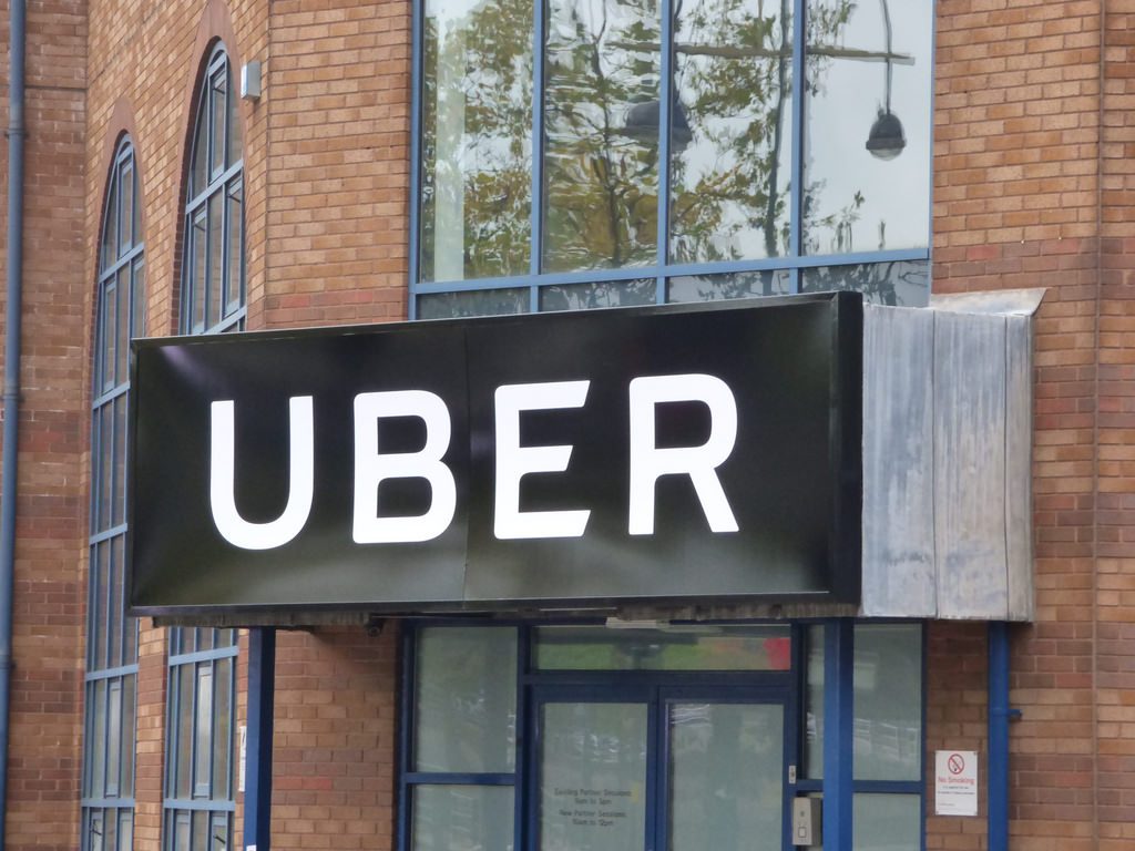 Ministerio de Transporte propone que conductores de Uber deban tener licencia A1