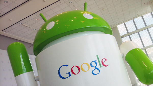 Google ahora obliga a los fabricantes a actualizar por dos años sus teléfonos