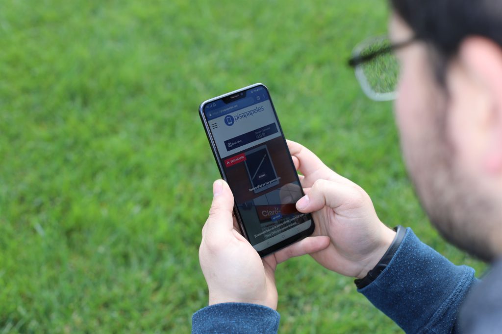 ASUS Zenfone 5z PISAPAPELES -19