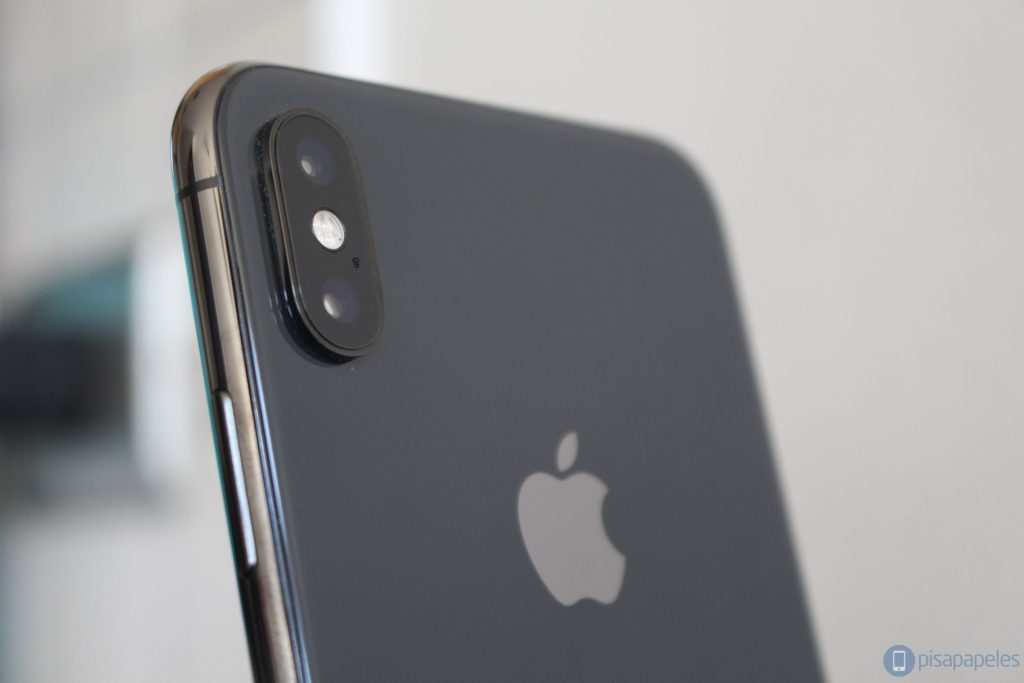 Tim Cook admite que Apple está vendiendo menos iPhone de lo esperado