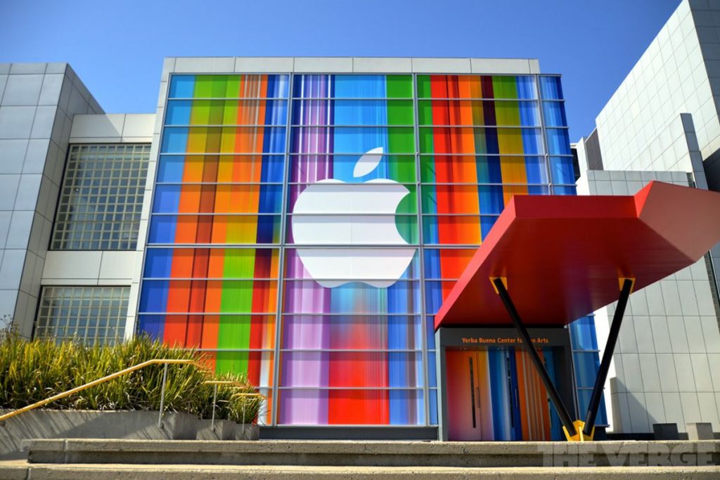 A partir de 2020 Apple produciría todos sus iPhone con pantallas OLED