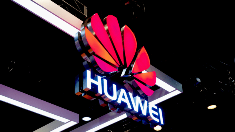 Huawei decide multar a dos empleados suyos por usar Twitter desde un iPhone