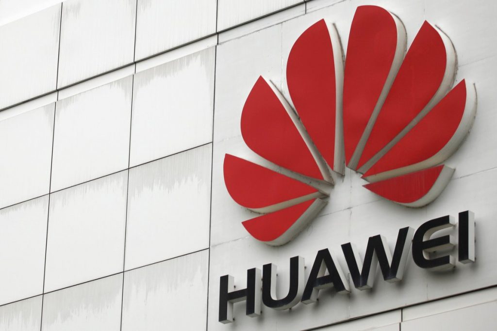 Huawei pone a la venta su división de cableado submarino