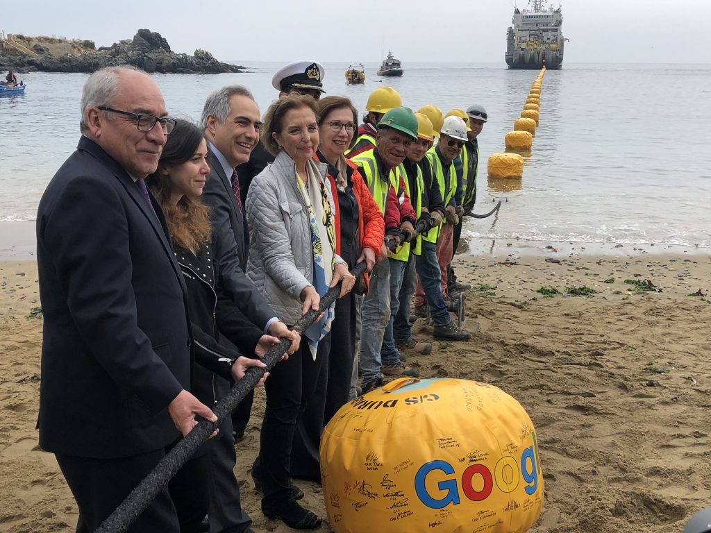 Fin de la espera: Hoy Google conecta su cable submarino en Chile