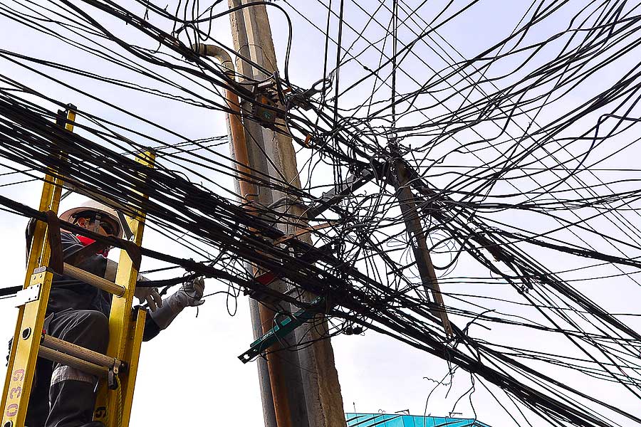 Retiran más de 86 mil metros de cable en desuso en Longaví