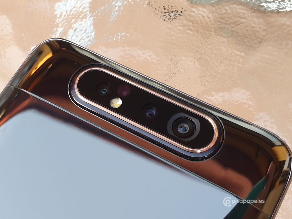 Samsung Galaxy A82 llegaría con una cámara estilo flip