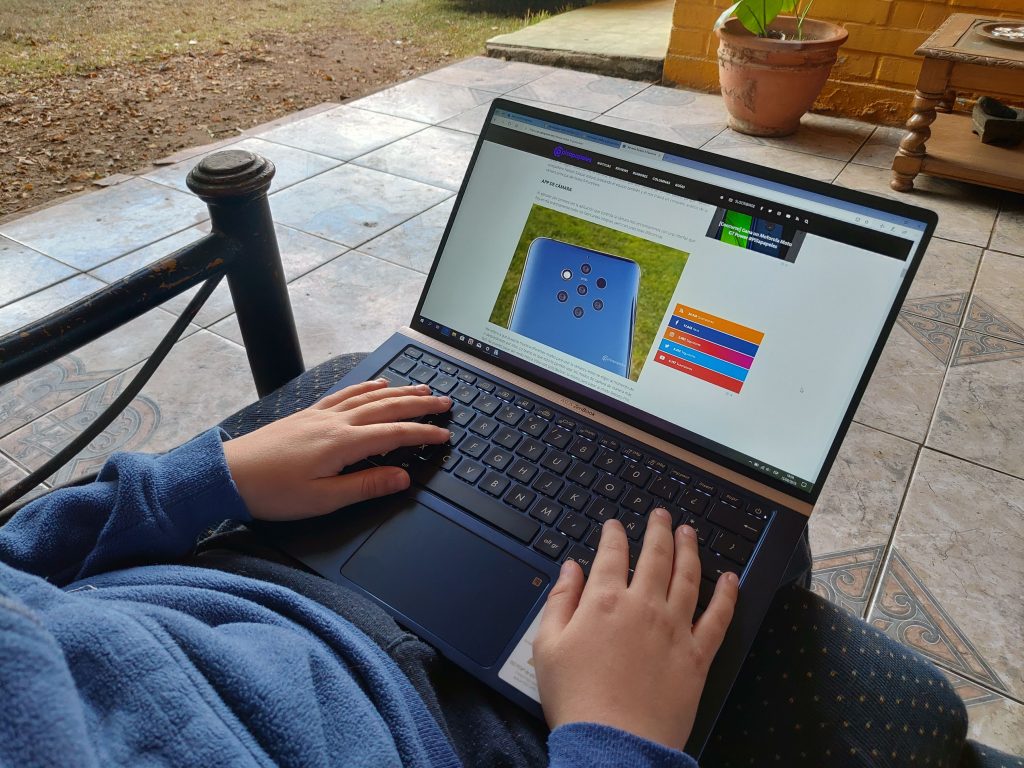 ASUS ZenBook 14 foto 35