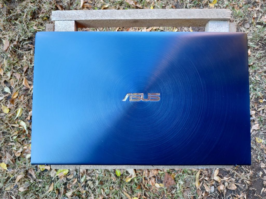 ASUS ZenBook 14 foto 28