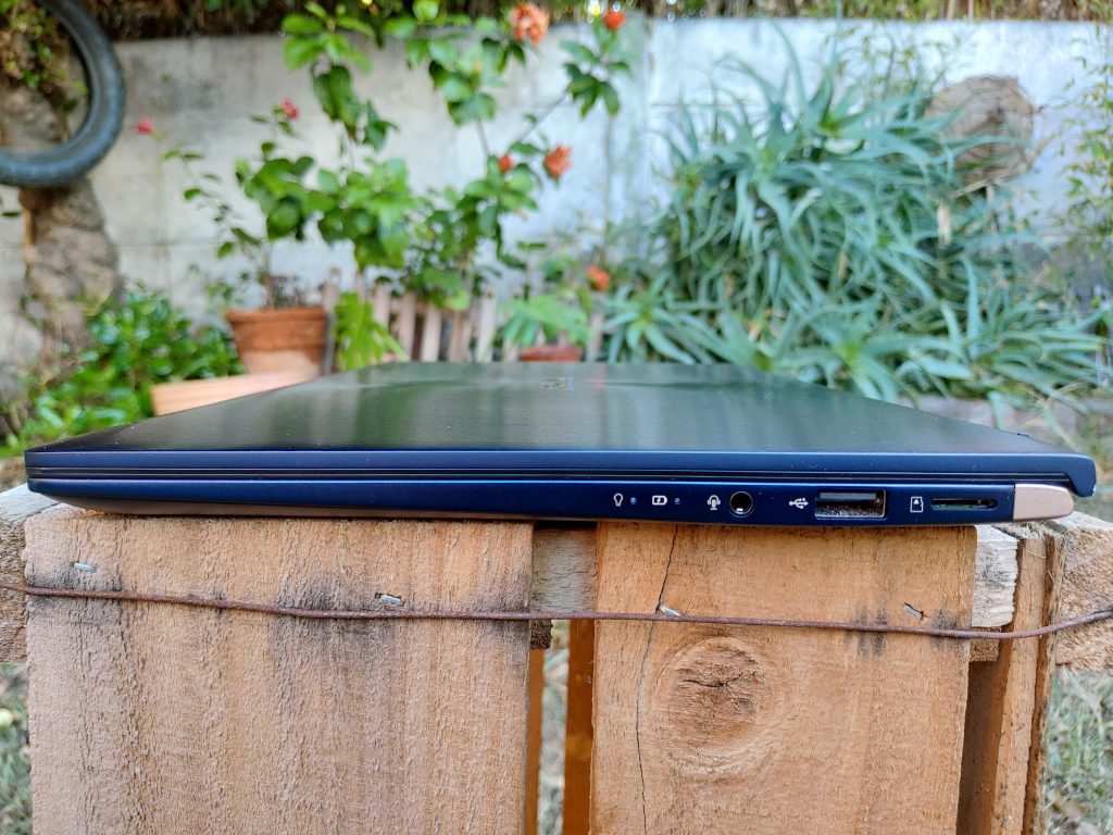 ASUS ZenBook 14 foto 26