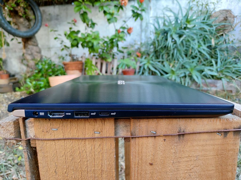 ASUS ZenBook 14 foto 24