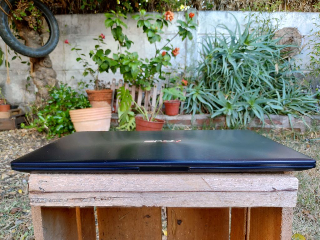 ASUS ZenBook 14 foto 23