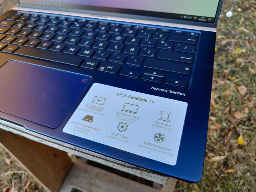 ASUS ZenBook 14 foto 17