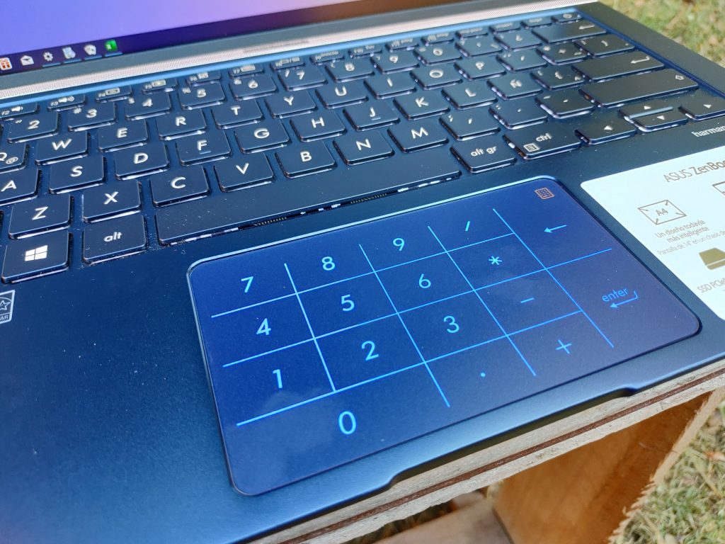 ASUS ZenBook 14 foto 16