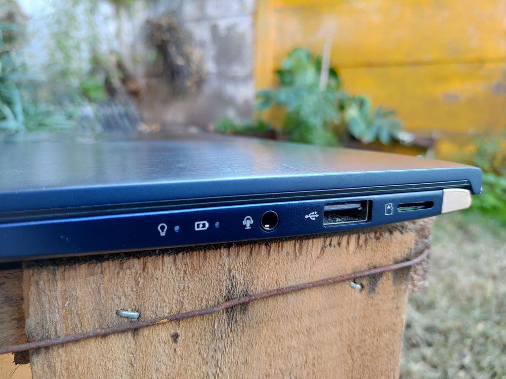 ASUS ZenBook 14 foto 9