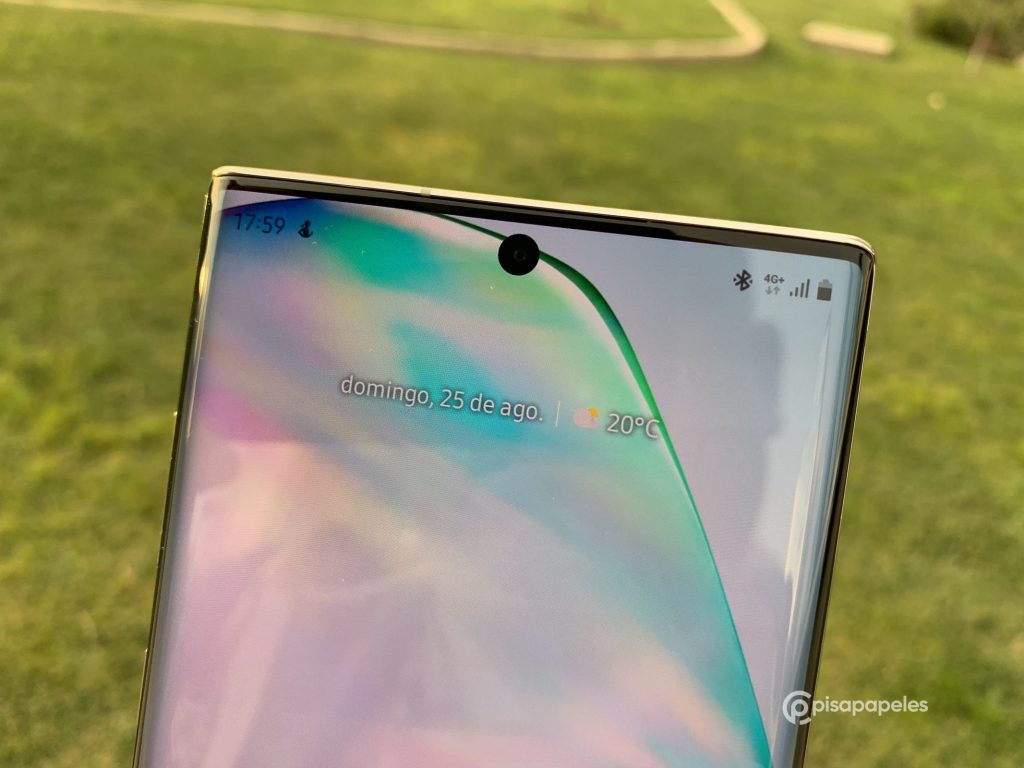 Samsung estaría trabajando en un smartphone con cámara frontal bajo la pantalla y podríamos verlo en el 2020