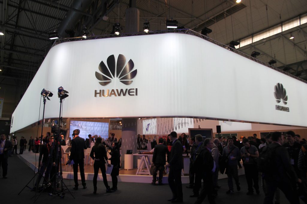 P40 Pro de Huawei muestra su doble cámara frontal en fotos filtradas