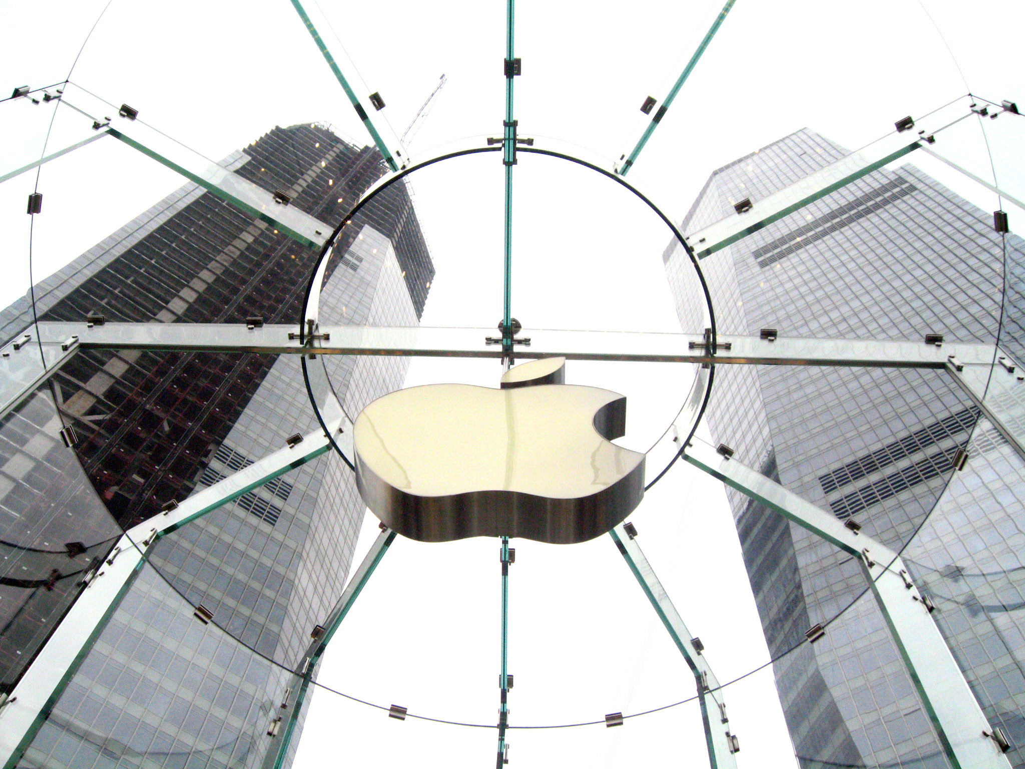 Apple admite estar «muy abierta» a adquirir empresas de IA