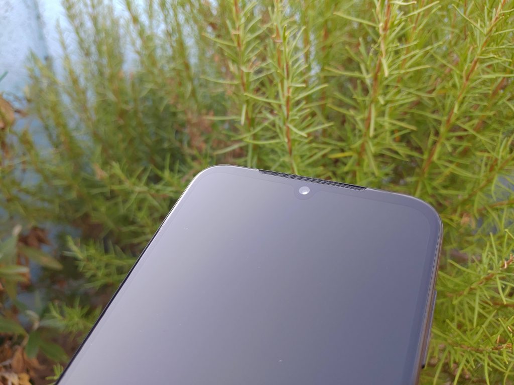 Foto Moto G8 Plus (2)