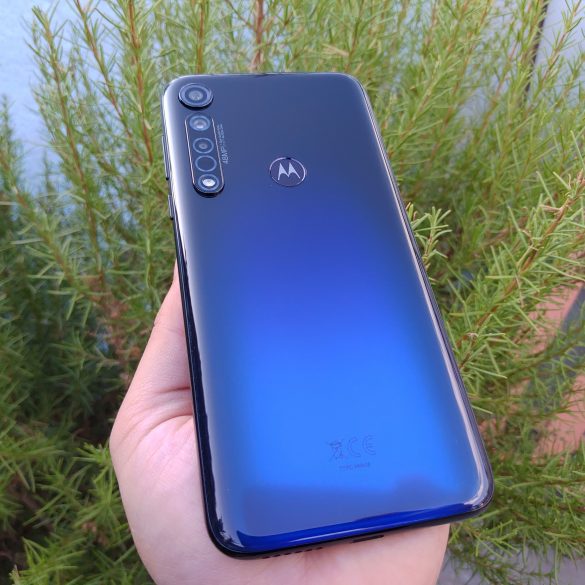 Foto Moto G8 Plus (8)