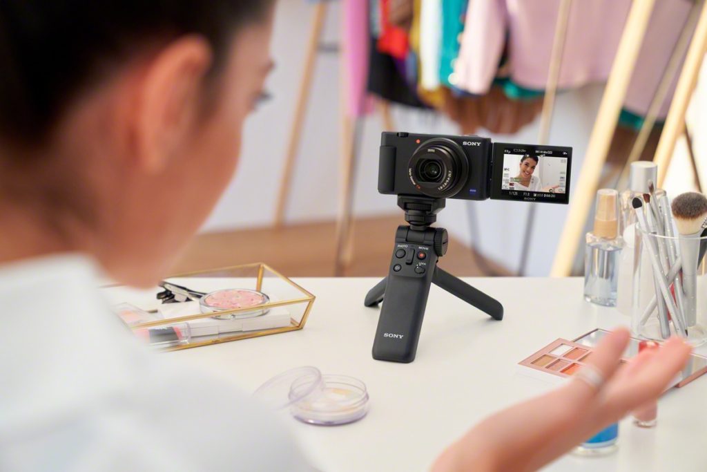 Sony presenta a la ZV-1, su nueva cámara dirigida hacia creadores de contenido