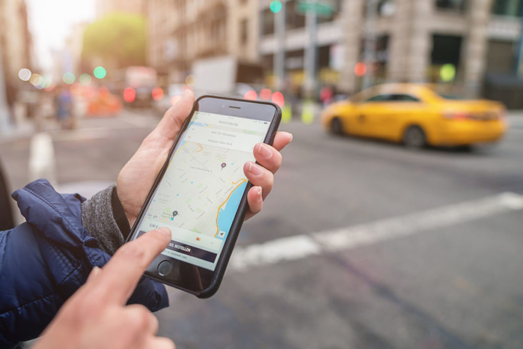 Aprueban “Ley Uber” que busca regular aplicaciones de transporte