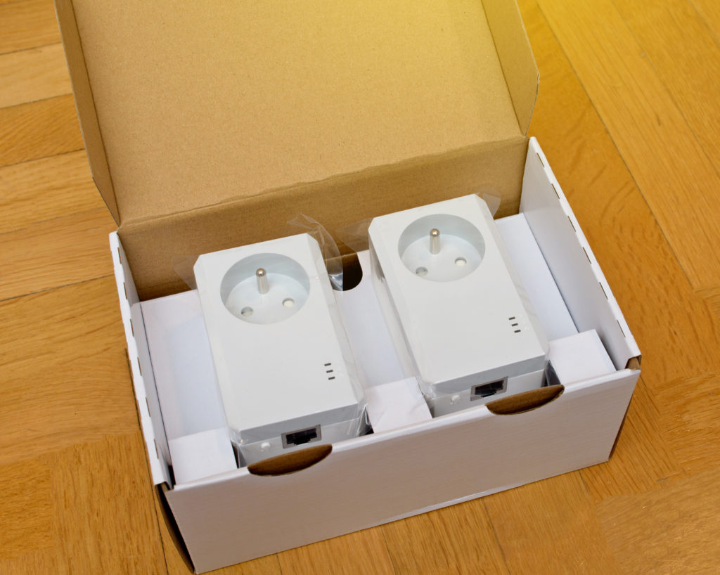 Kit de adaptadores Powerline en su caja
